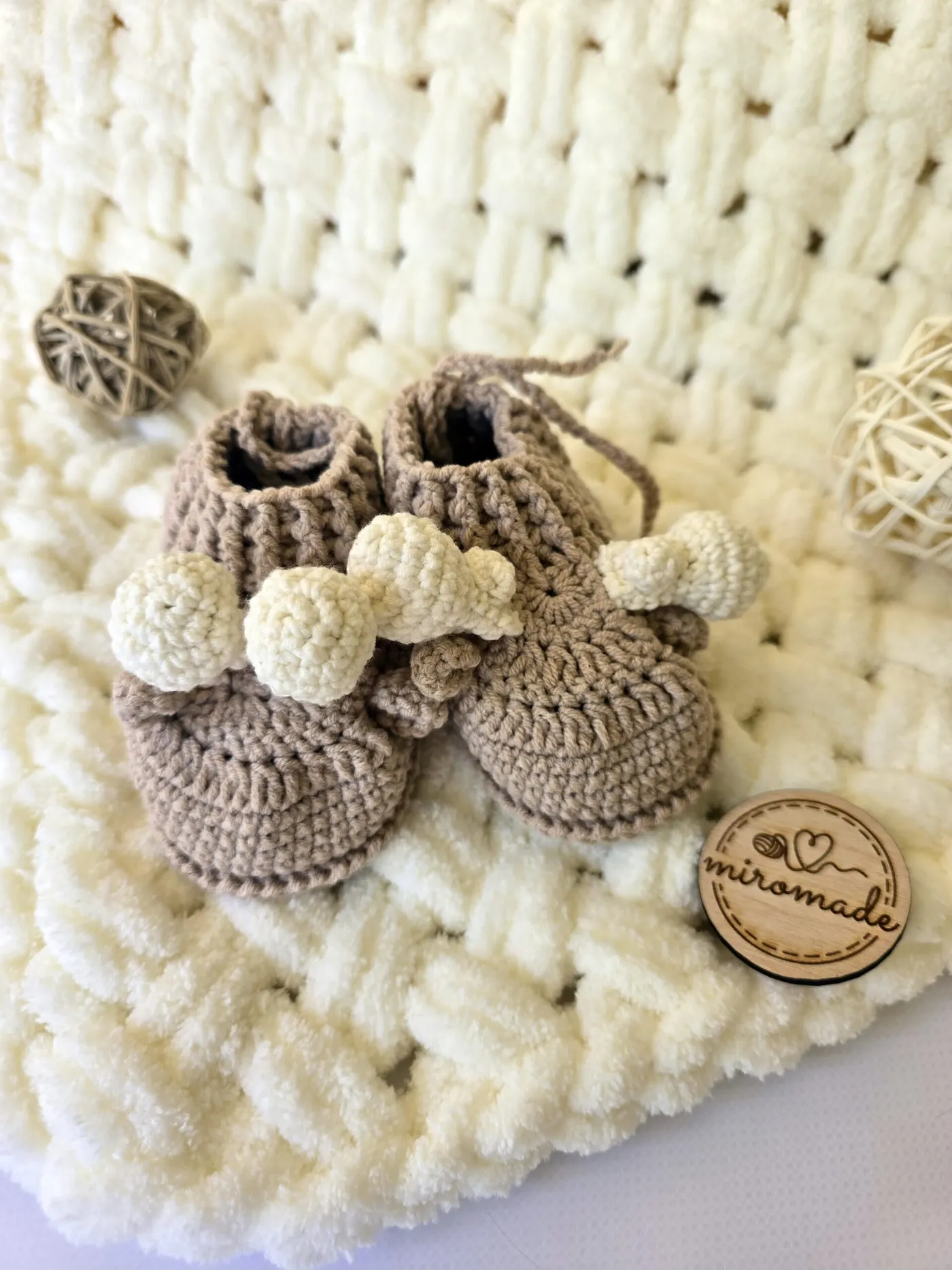 Gehäkelte Baby-Finkli Handgemacht