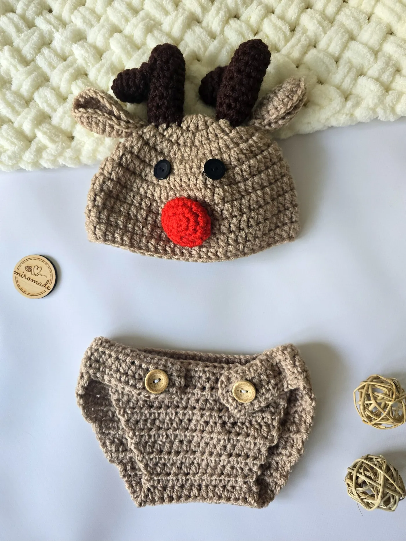Gehäkeltes Baby-Set Handgemacht Rentier | Mütze & Unterhose