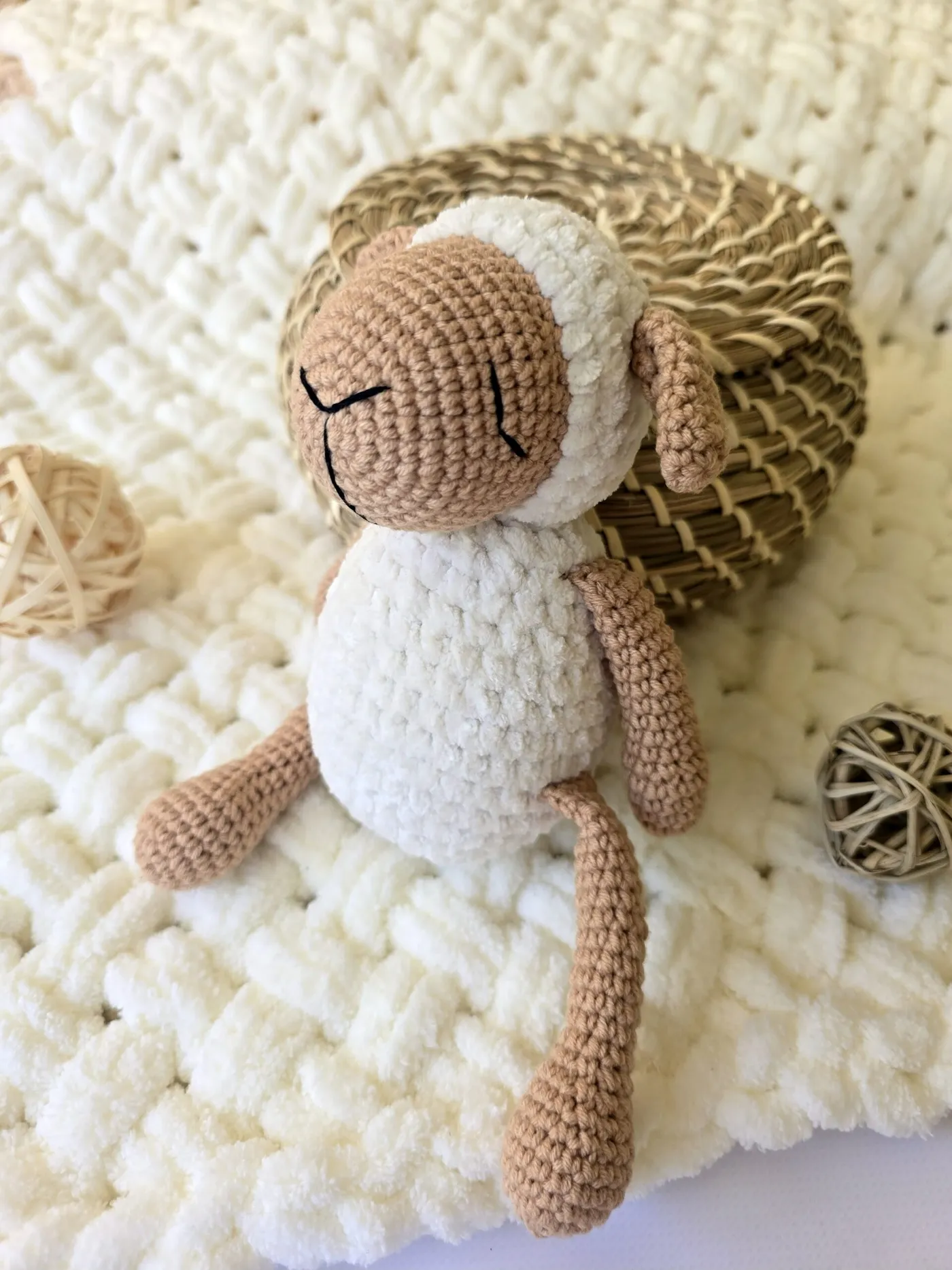 Gehäkeltes Schaf Kuscheltier Handgemacht